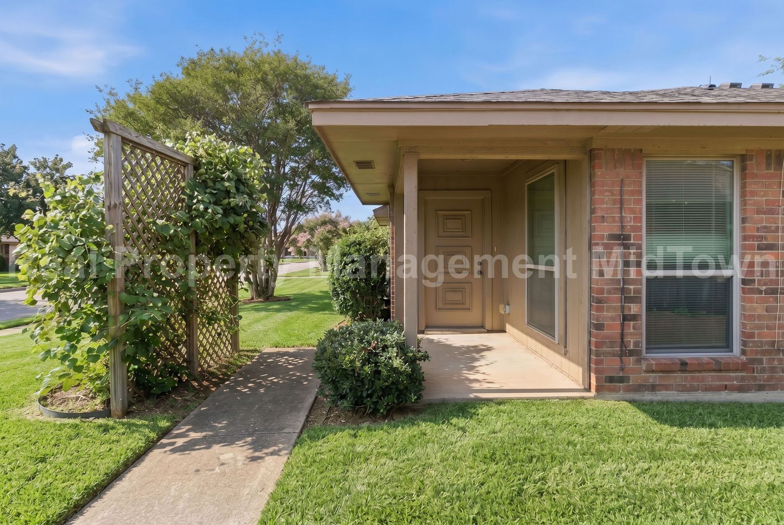 Arlington House: 2307 Monte Carlo Dr.
