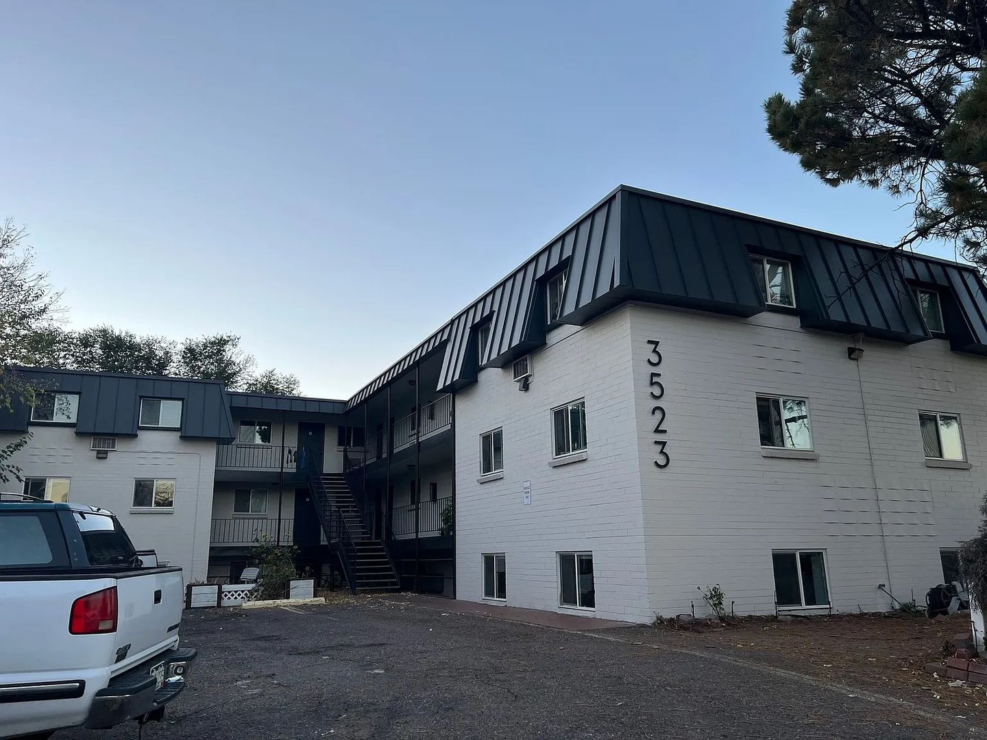 Englewood Apartment: 3523 S Cherokee St
