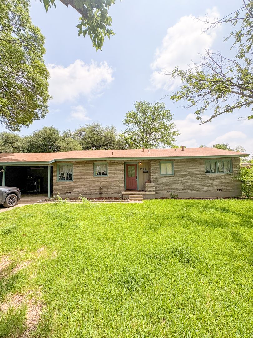 Temple House: 1505 S 49th Street