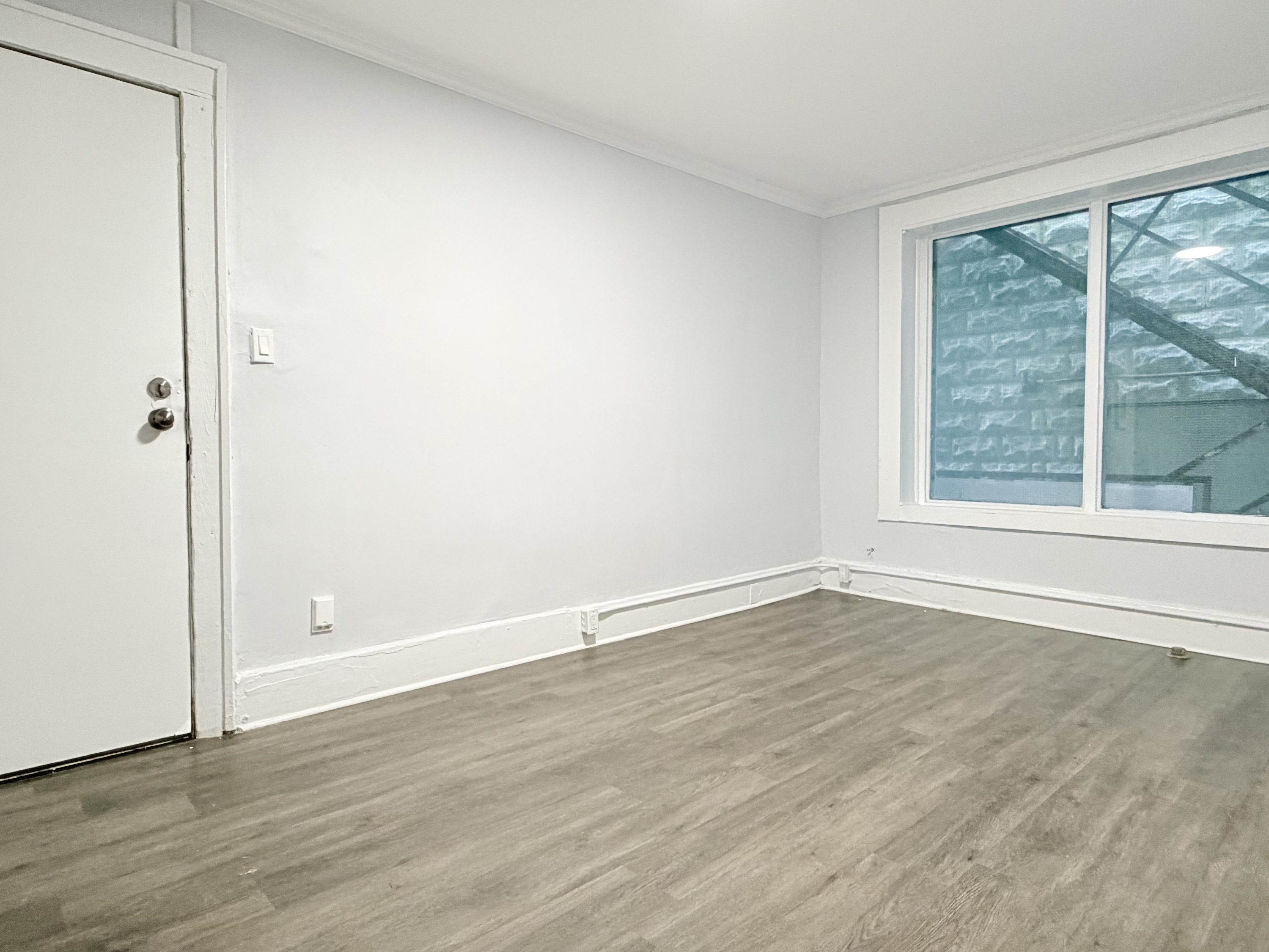 Windsor Condo: 524 Pitt St W