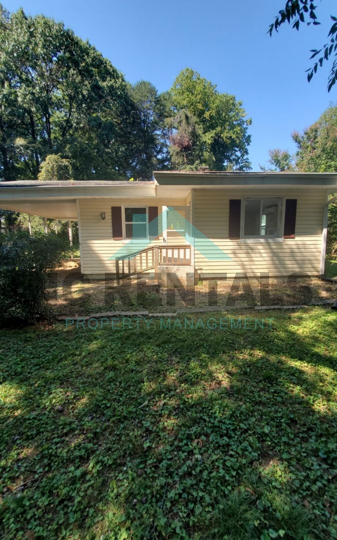 Greensboro House: 3211 Donnell St