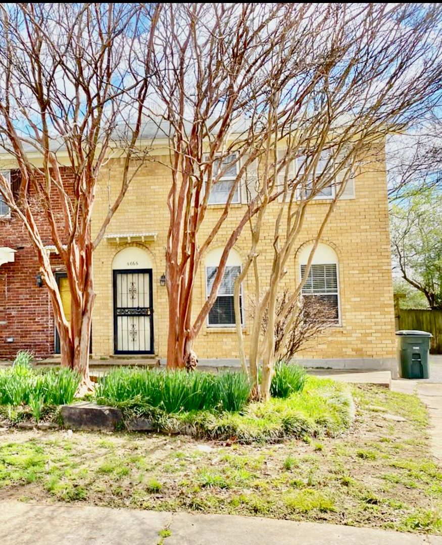 Memphis Condo: 5666 Hinton Pl