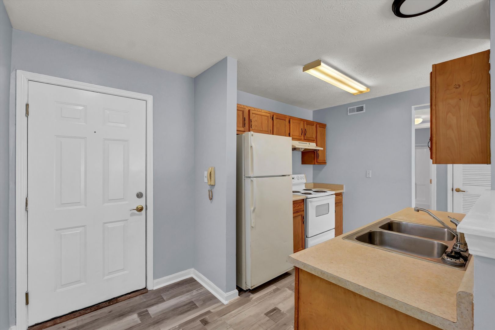Louisville Apartment: 2132 Rowan St