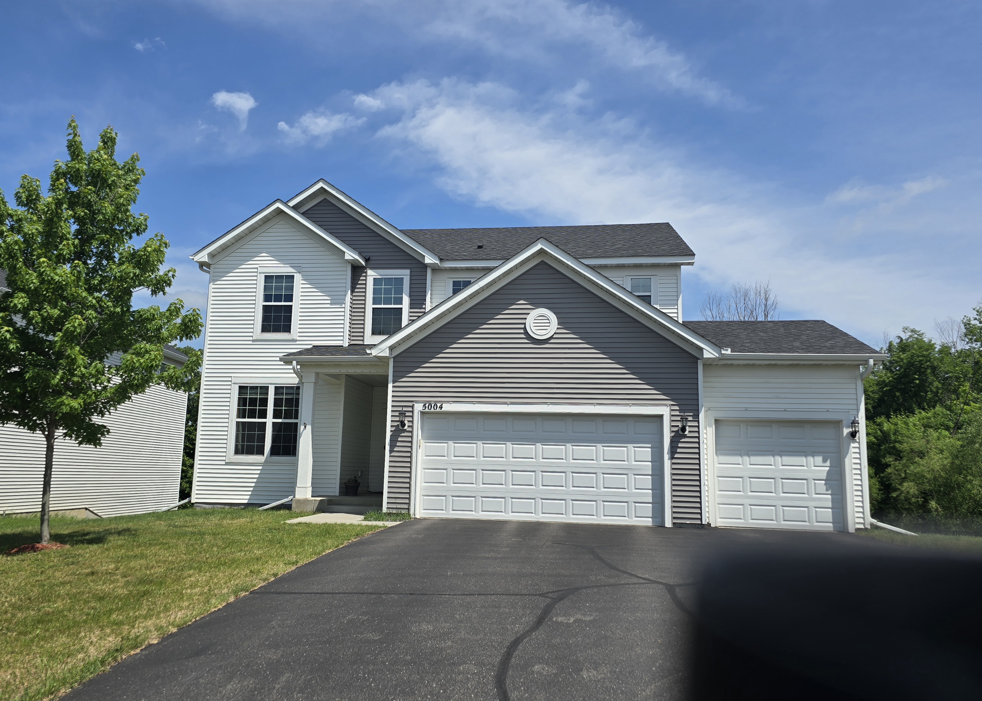 Prior Lake House: 5004 Trillium Cove NE