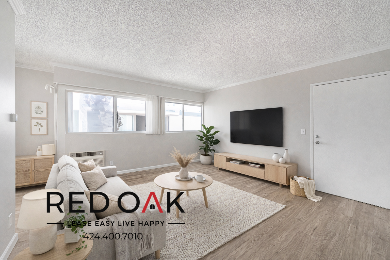Van Nuys Apartment: 15405 Vanowen St