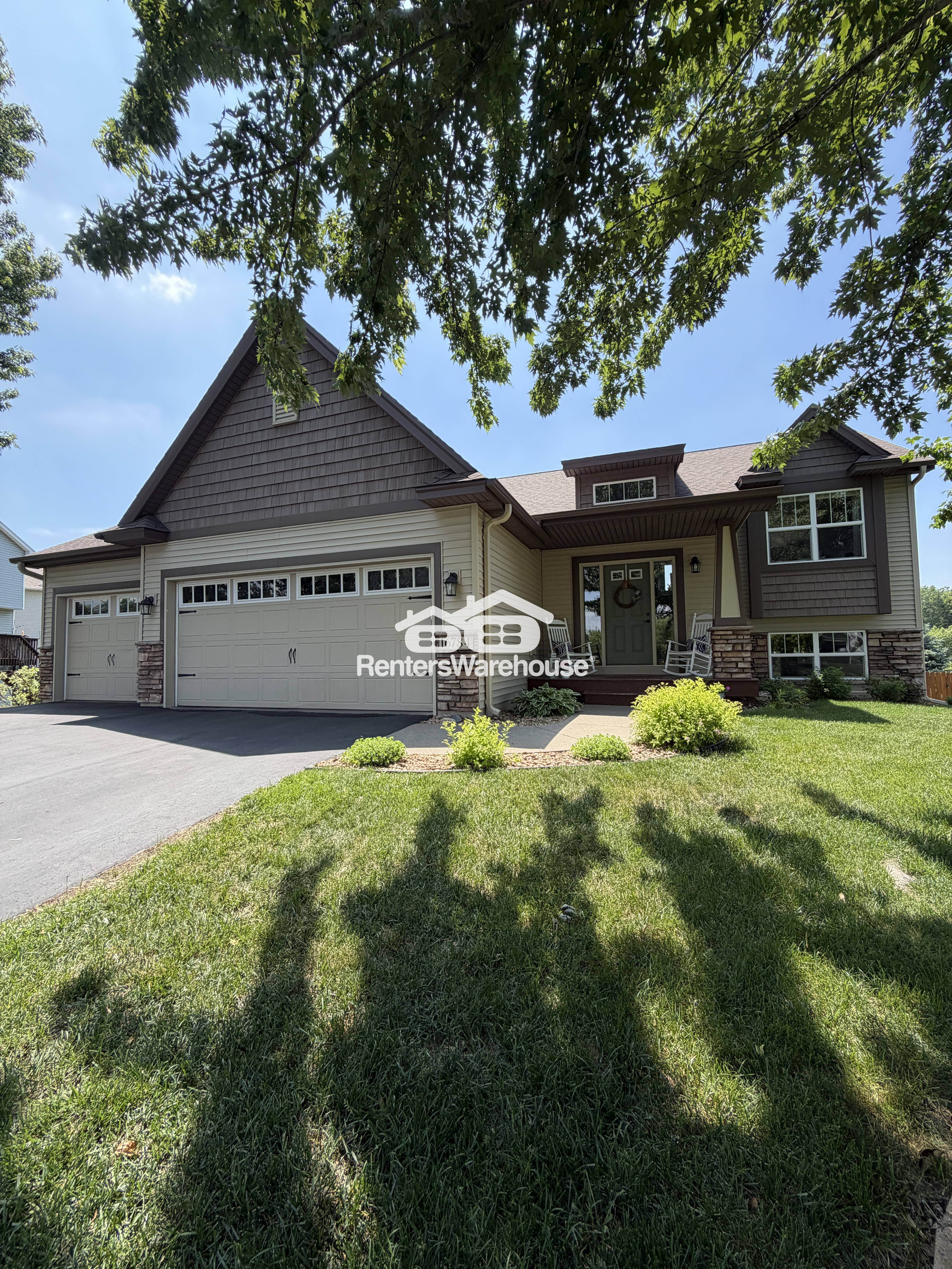 Ramsey House: 16784 Olivine St NW