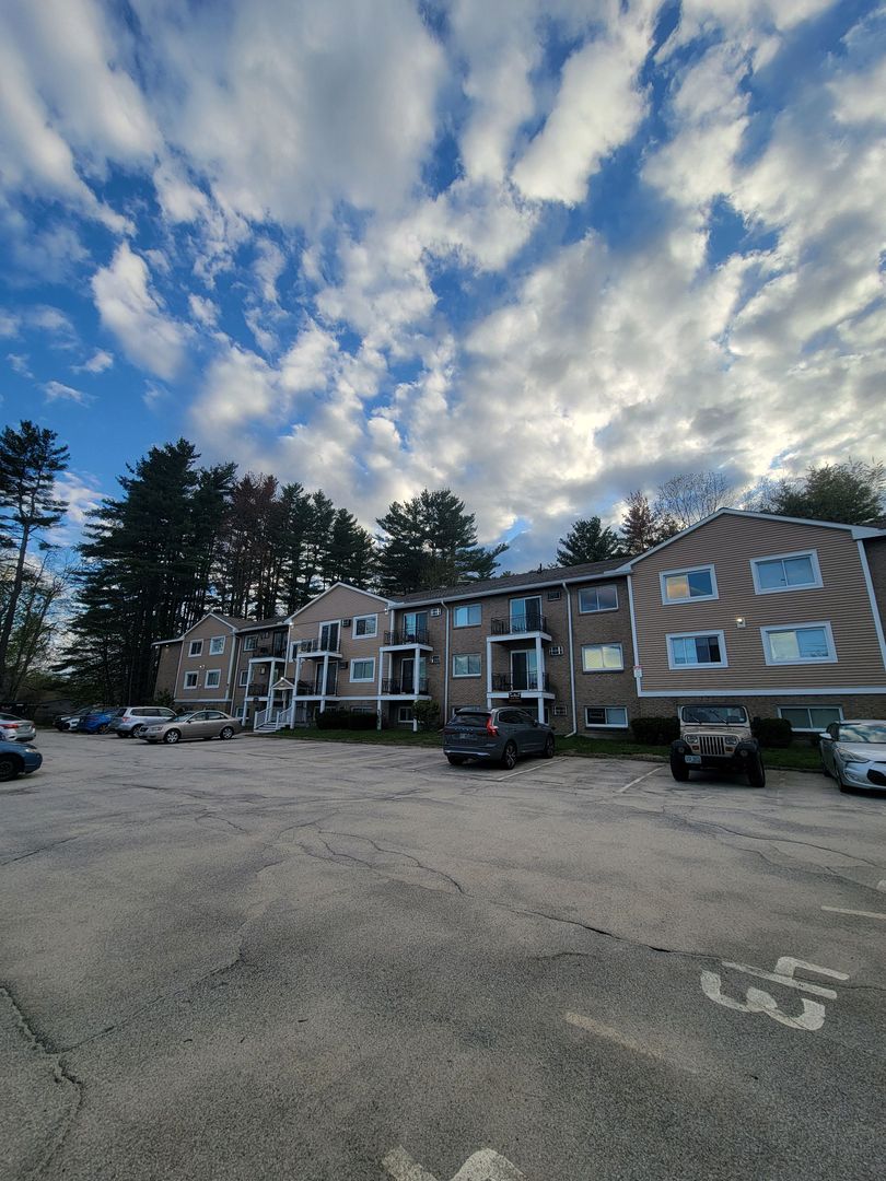 Concord Apartment: 81 Fisherville Rd