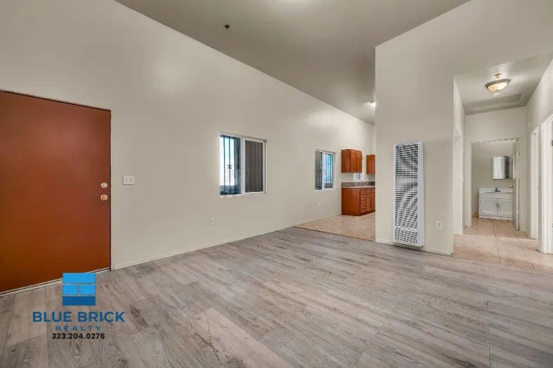 Los Angeles Condo: 5869 S Figueroa St