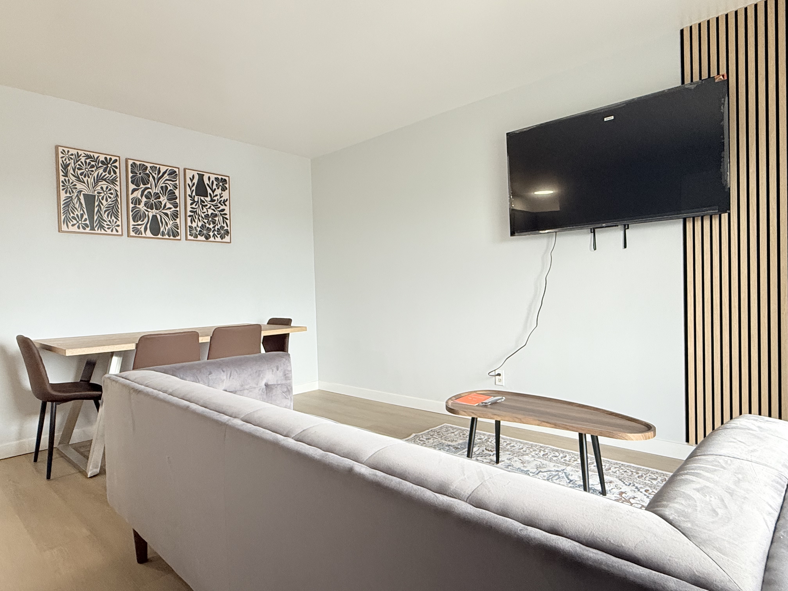 Windsor Condo: 1980 Wyandotte St W