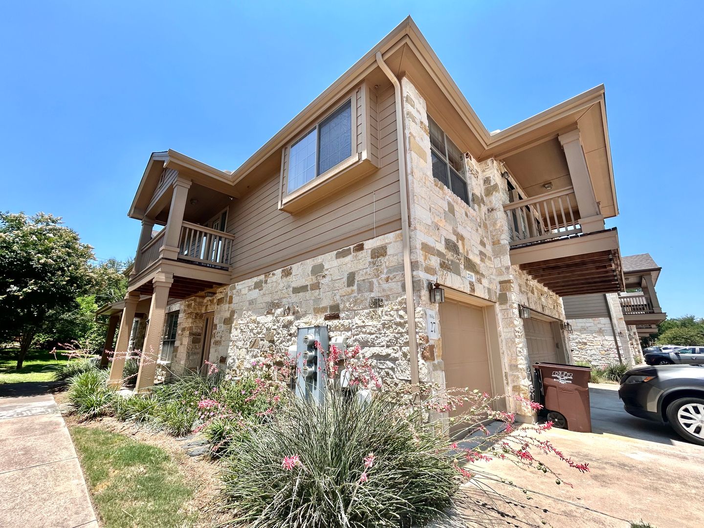 Austin House: 1310 W Parmer Lane
