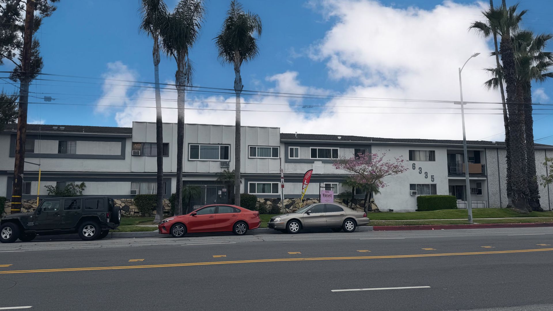 North Hollywood Condo: 6335 Whitsett Ave.
