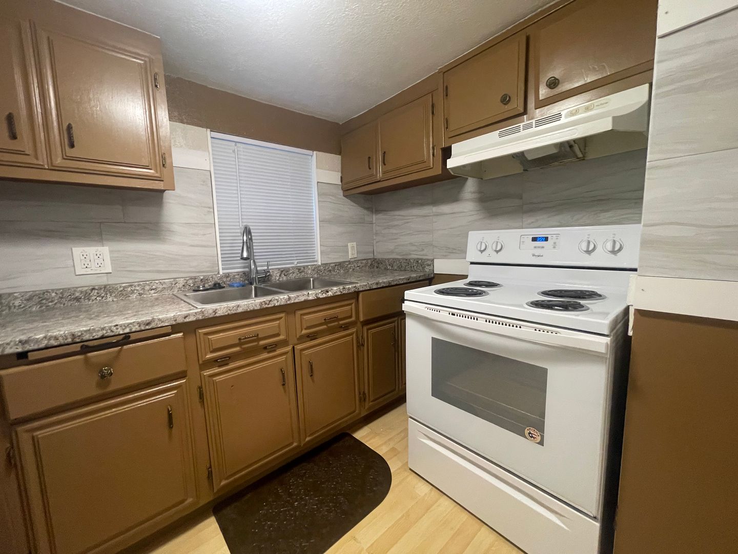 Antioch House: 616 1/2 W. 16th Street