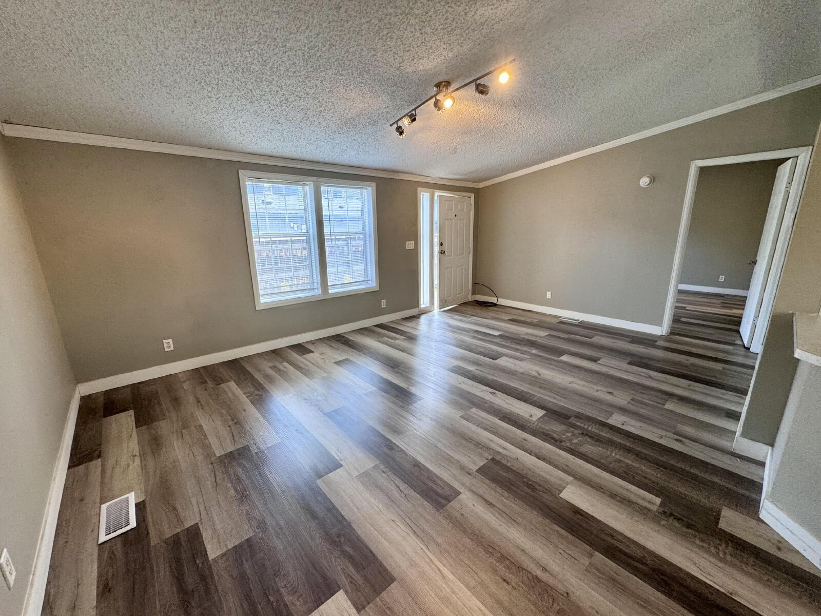 Lakewood House: 1771 Eaton Street