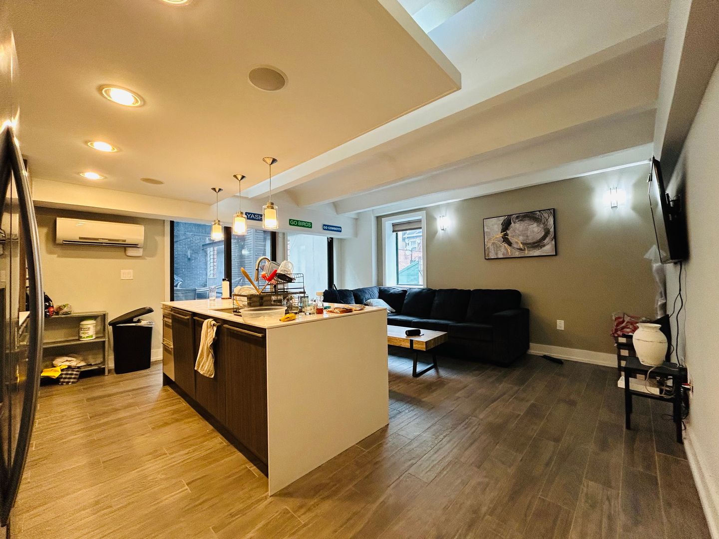 Philadelphia Apartment: 1210 Chestnut St