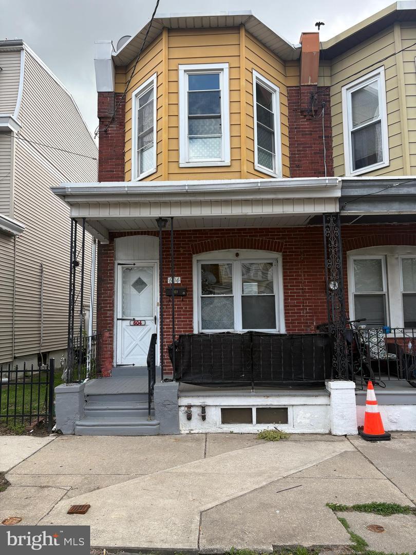 Gloucester City House: 604 Hunter St