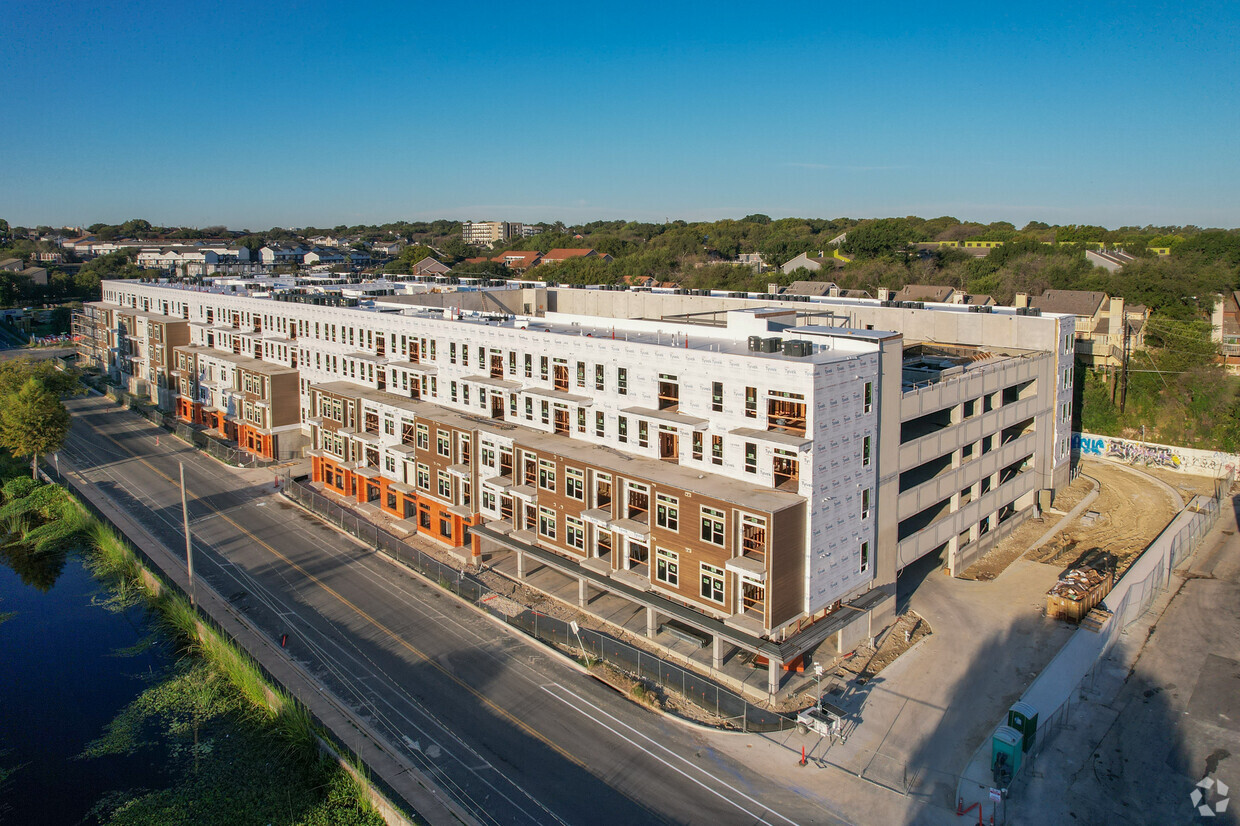 Austin Condo: 1701 Willow Creek Dr