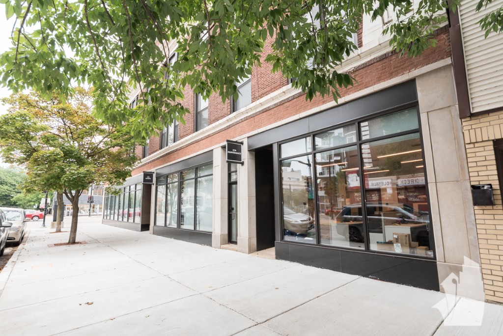 Chicago Condo: 1507 West Barry Avenue,