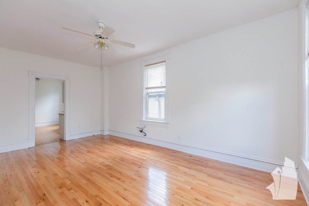 Chicago Condo: 2315 North Southport Avenue,
