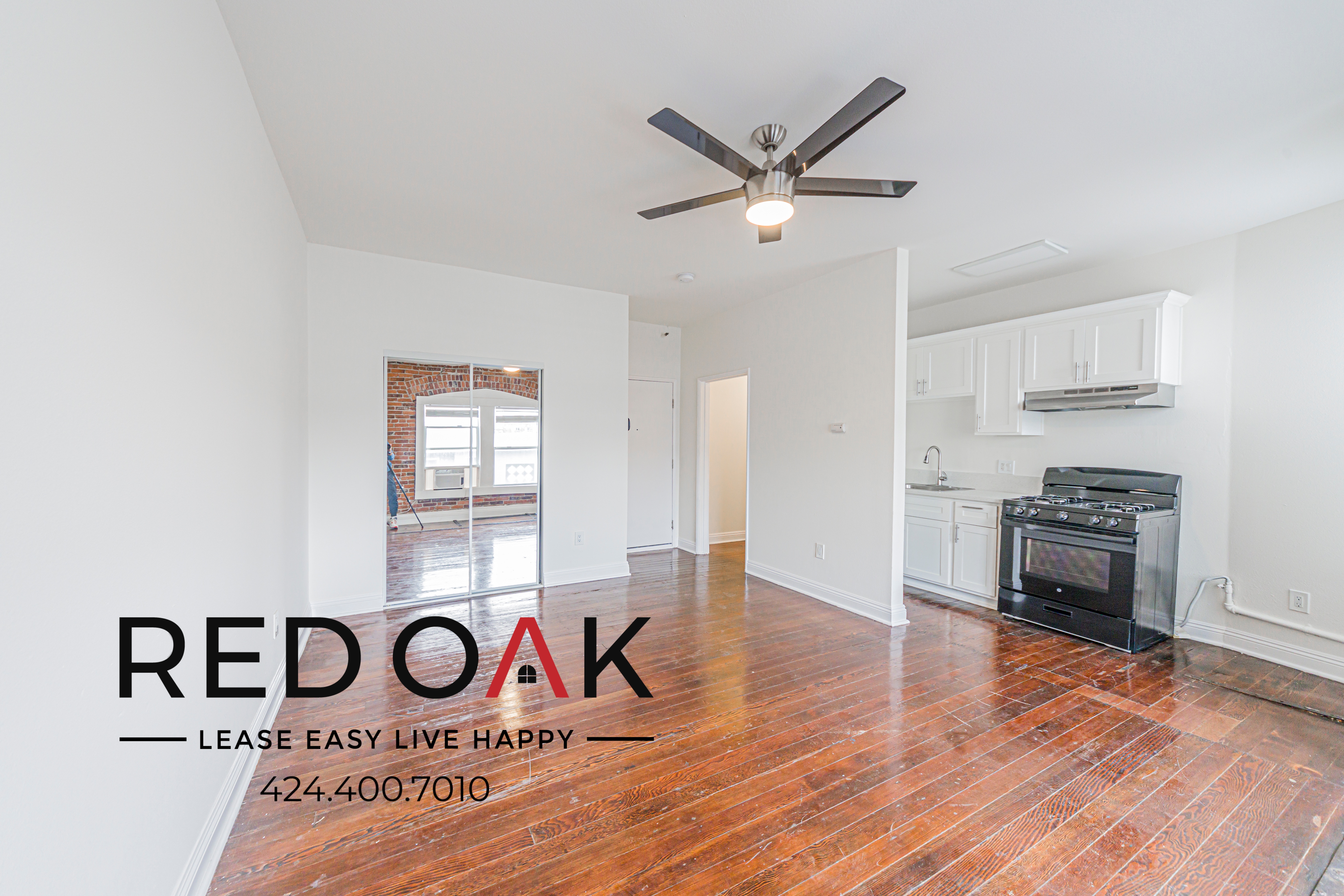 Los Angeles Condo: 915 S Carondelet Street
