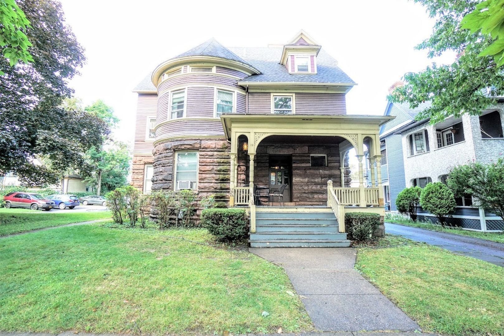 Rochester Condo: 19 Portsmouth Terrace Apartment
