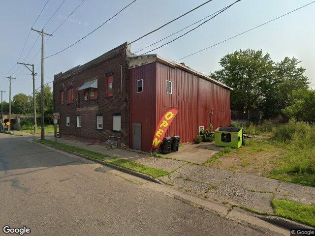 Chippewa Falls House: 1 East Canal Street 2