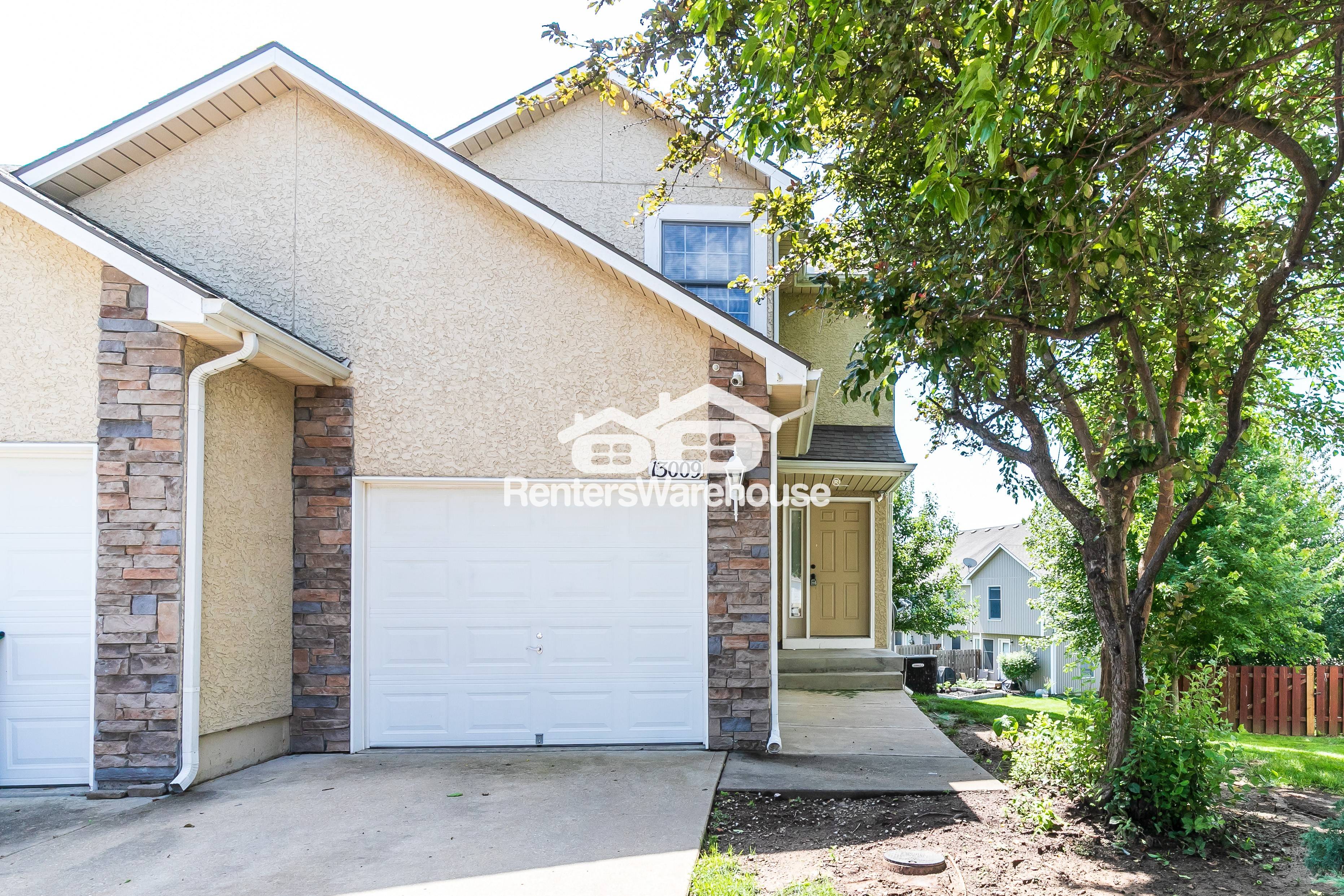Kansas City Townhome: 13009 Washington Court