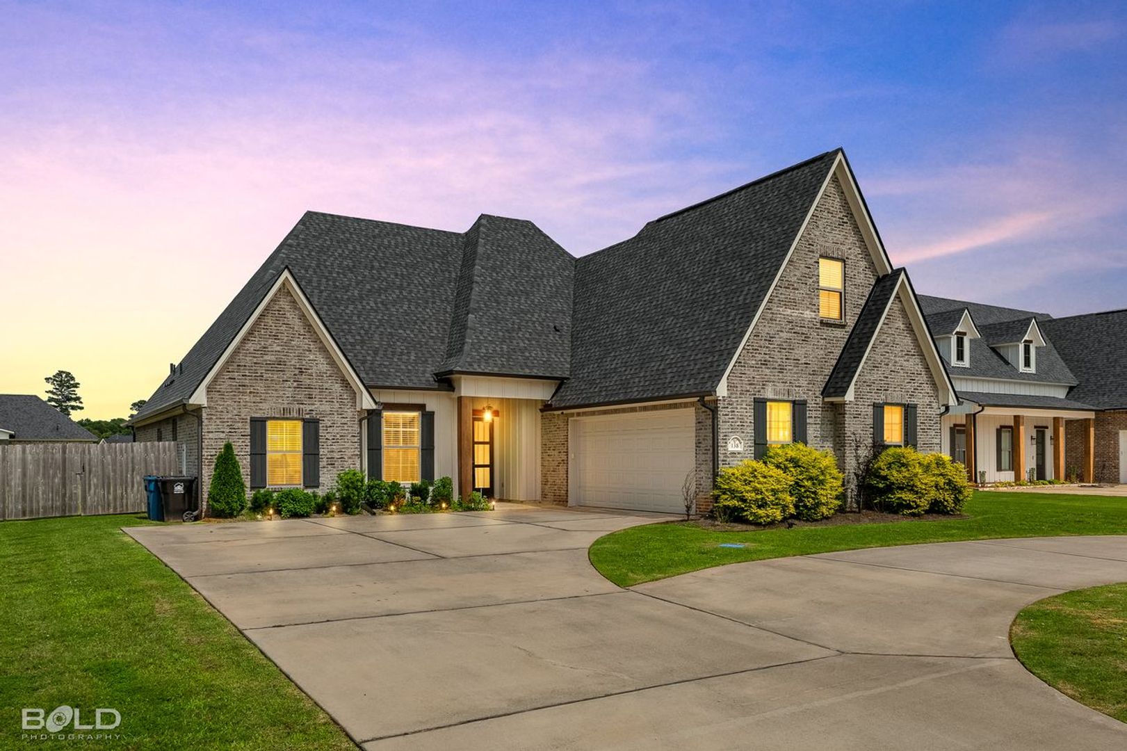 Haughton House: 138 Sitka Loop