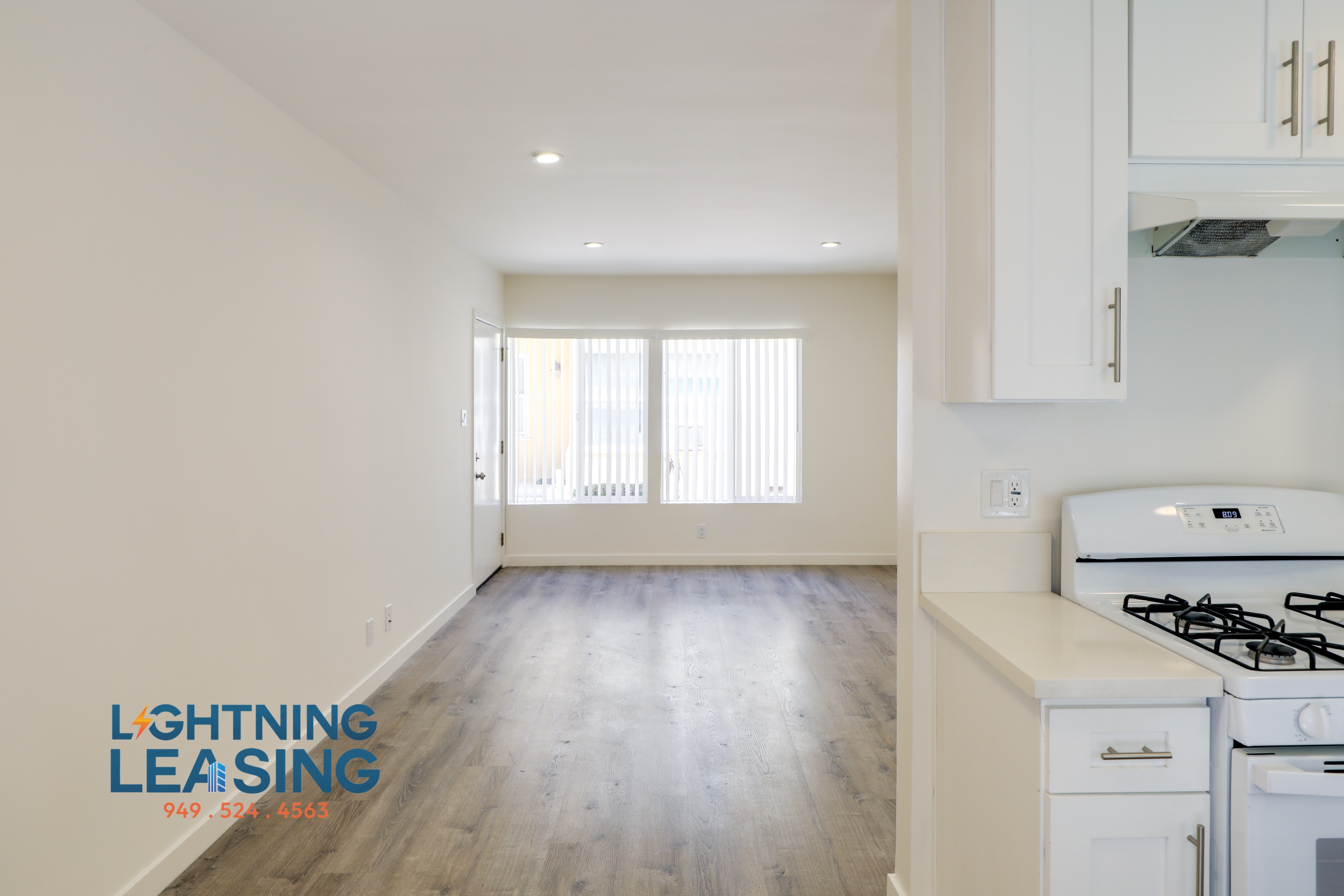 Glendale Condo: 212 W Elk Ave