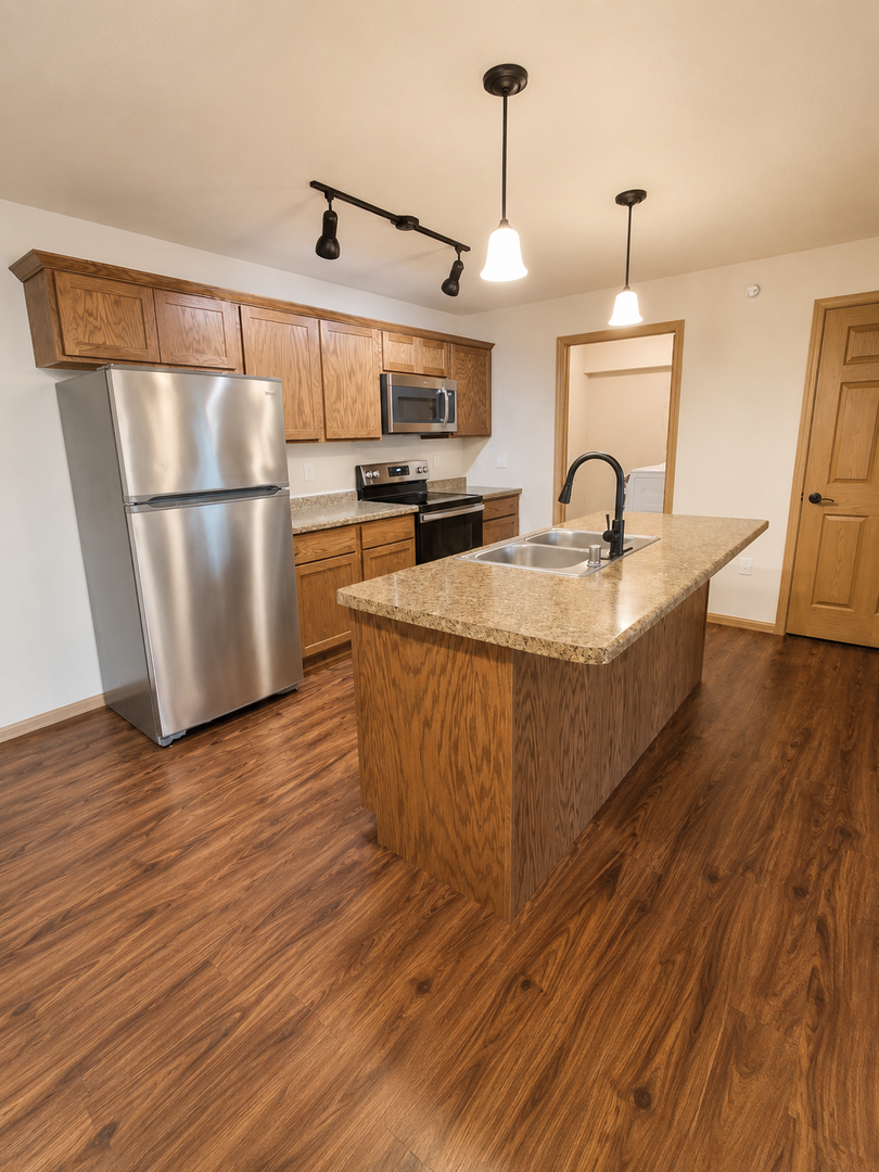 Tomah Apartment: 505 Larkin St