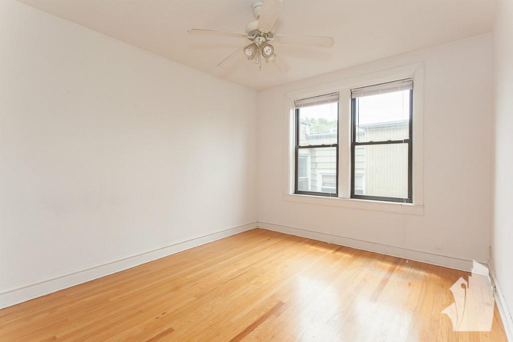 Chicago Condo: 1953 West Winnemac Avenue,