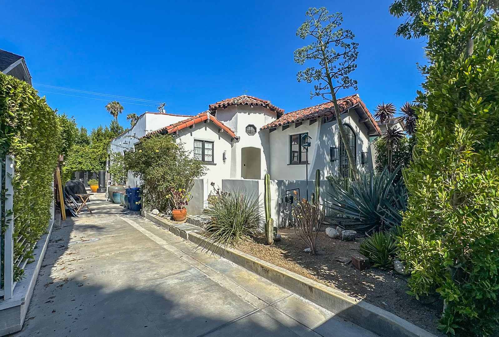 West Hollywood House: 345 Westbourne Dr