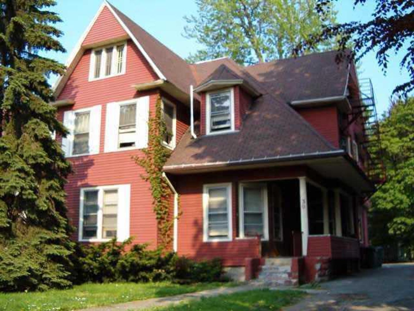 Rochester Condo: 30 Oxford St Apartment