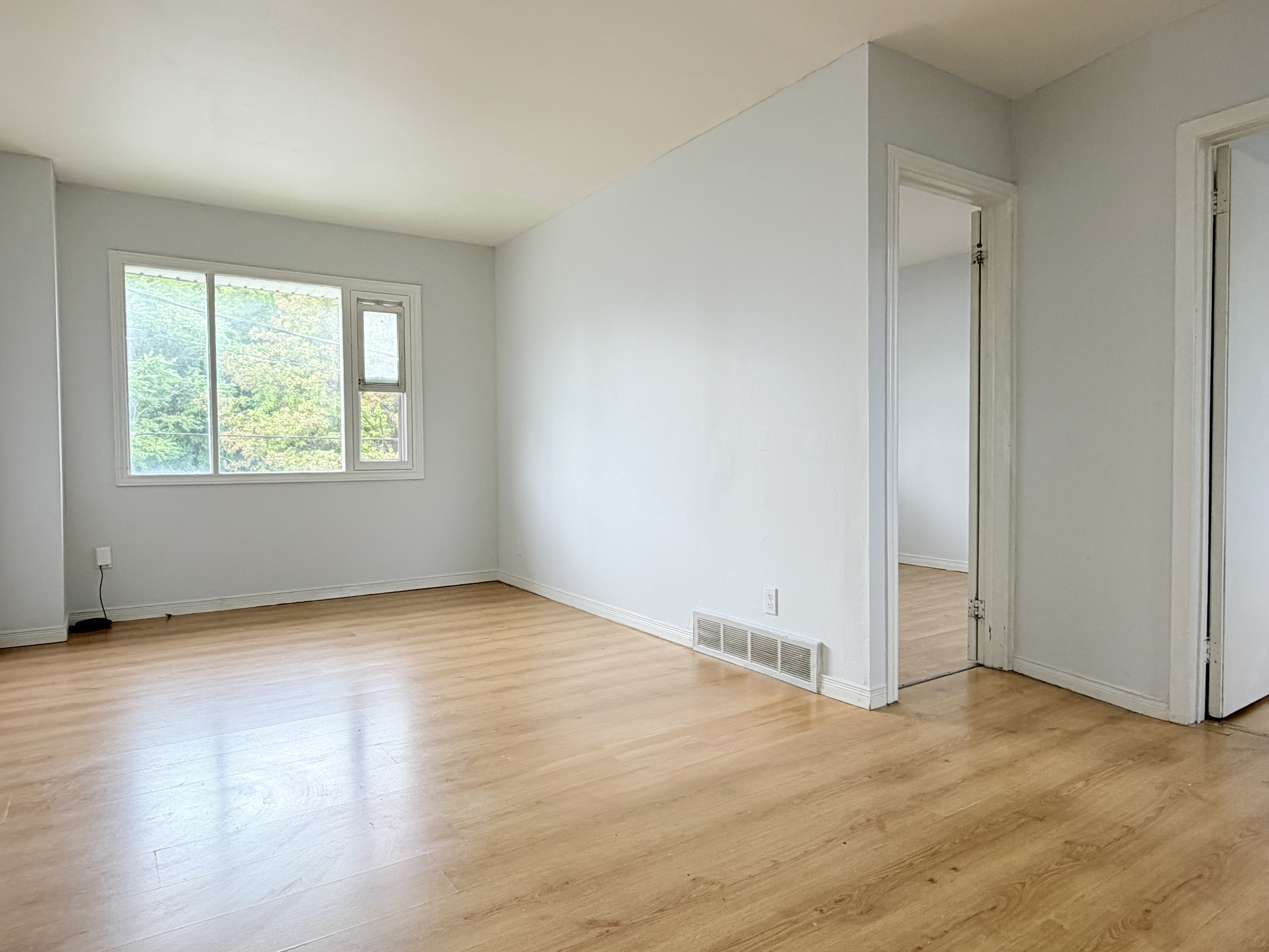 Windsor Condo: 506 Aylmer Ave