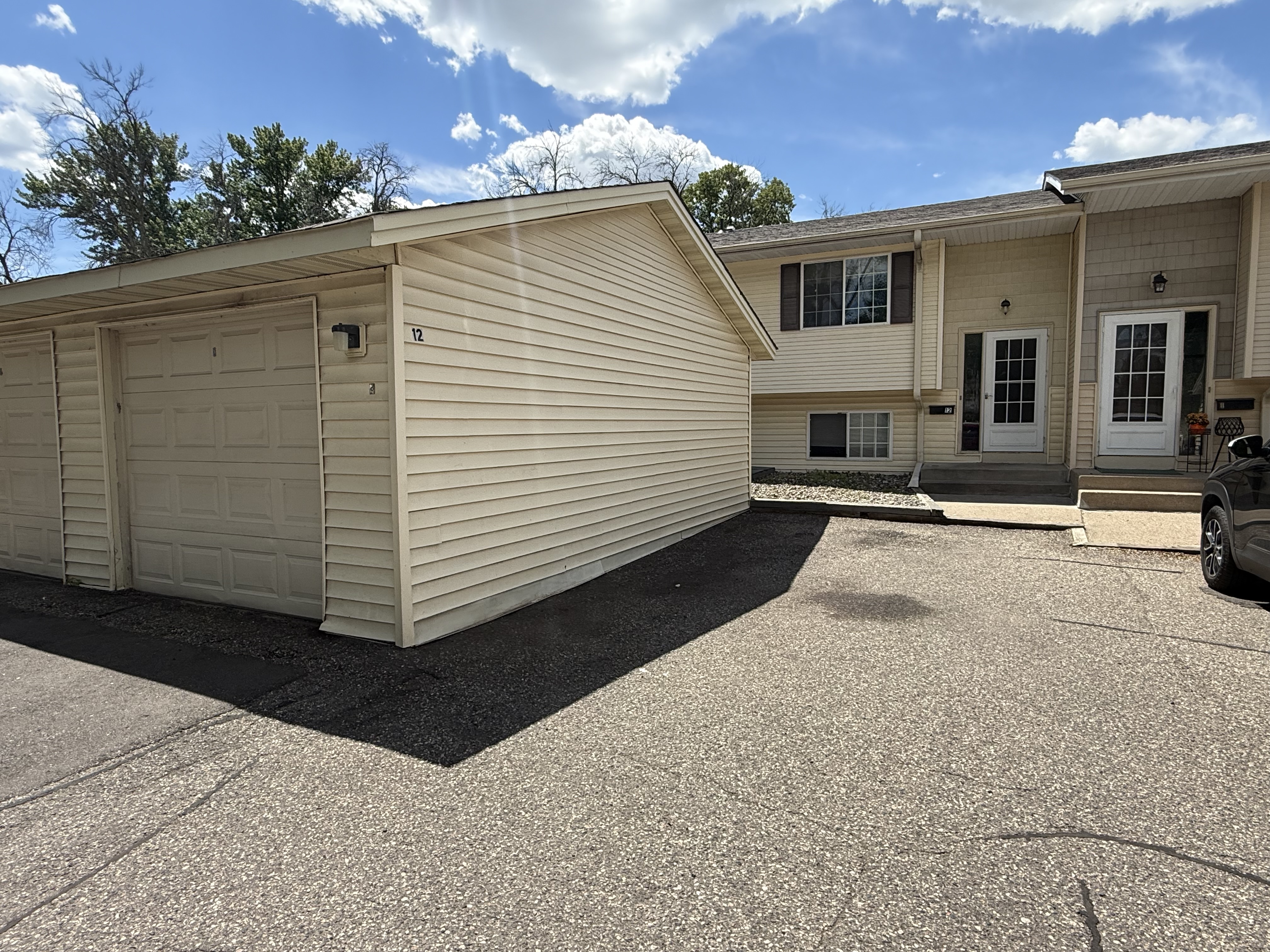Savage Townhome: 4041 W 125th St