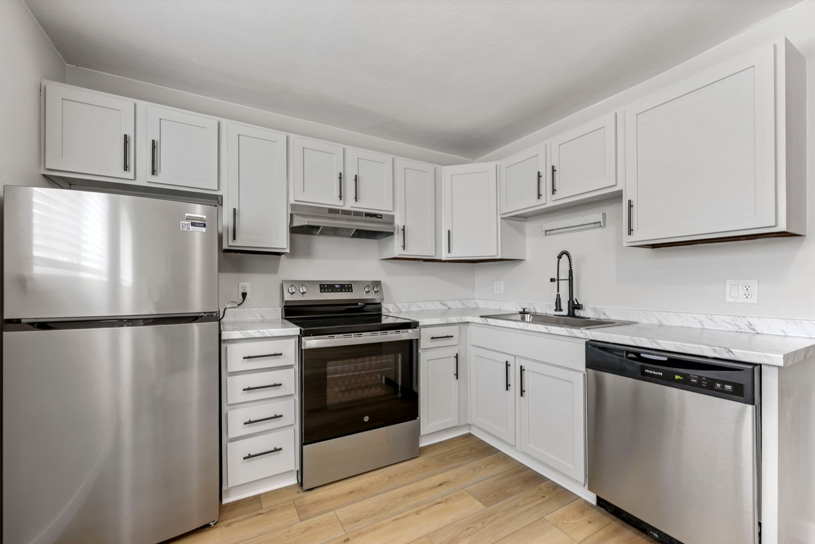 Denver Apartment: 3600 S Lowell Blvd