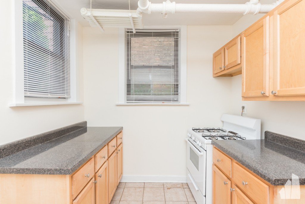 Chicago Condo: 4951 North Oakley
