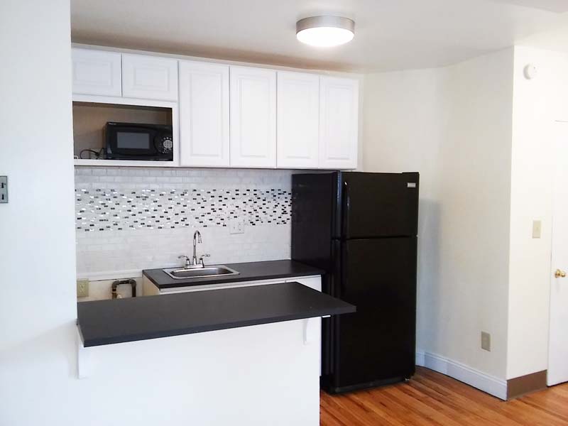 Washington Condo: 105 9th St SE