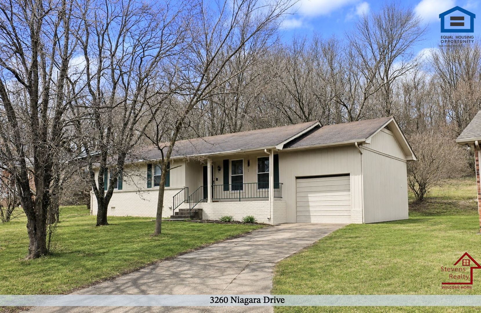 Nashville House: 3260 Niagara Dr