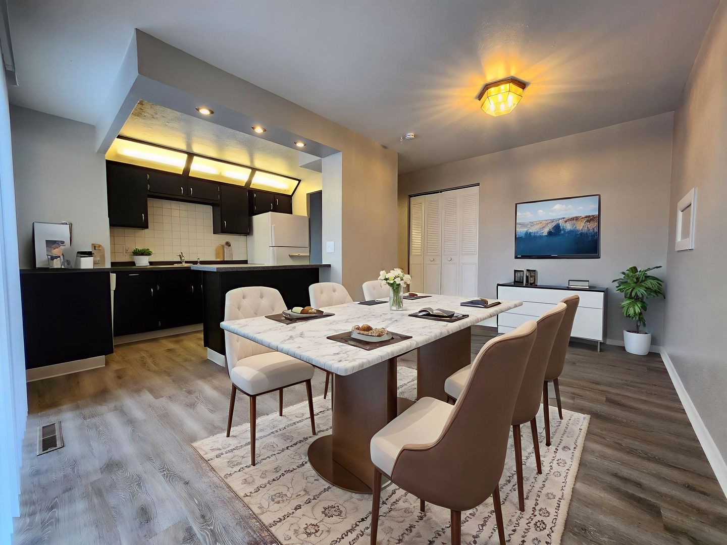 Pueblo Condo: 78 Scotland Road -80