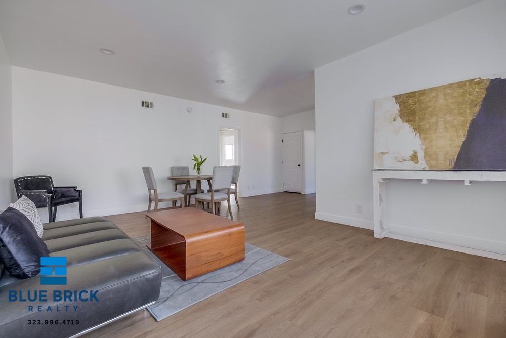 Valley Village Condo: 5312 Corteen Pl