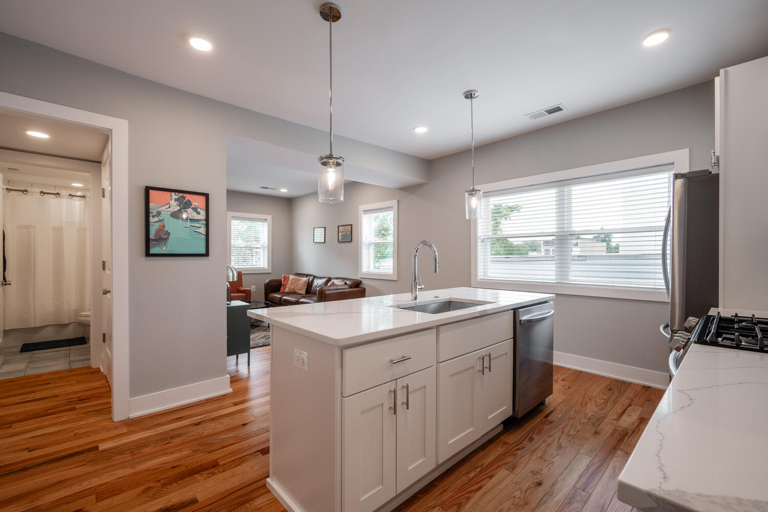 Washington Condo: 714 11th St NE