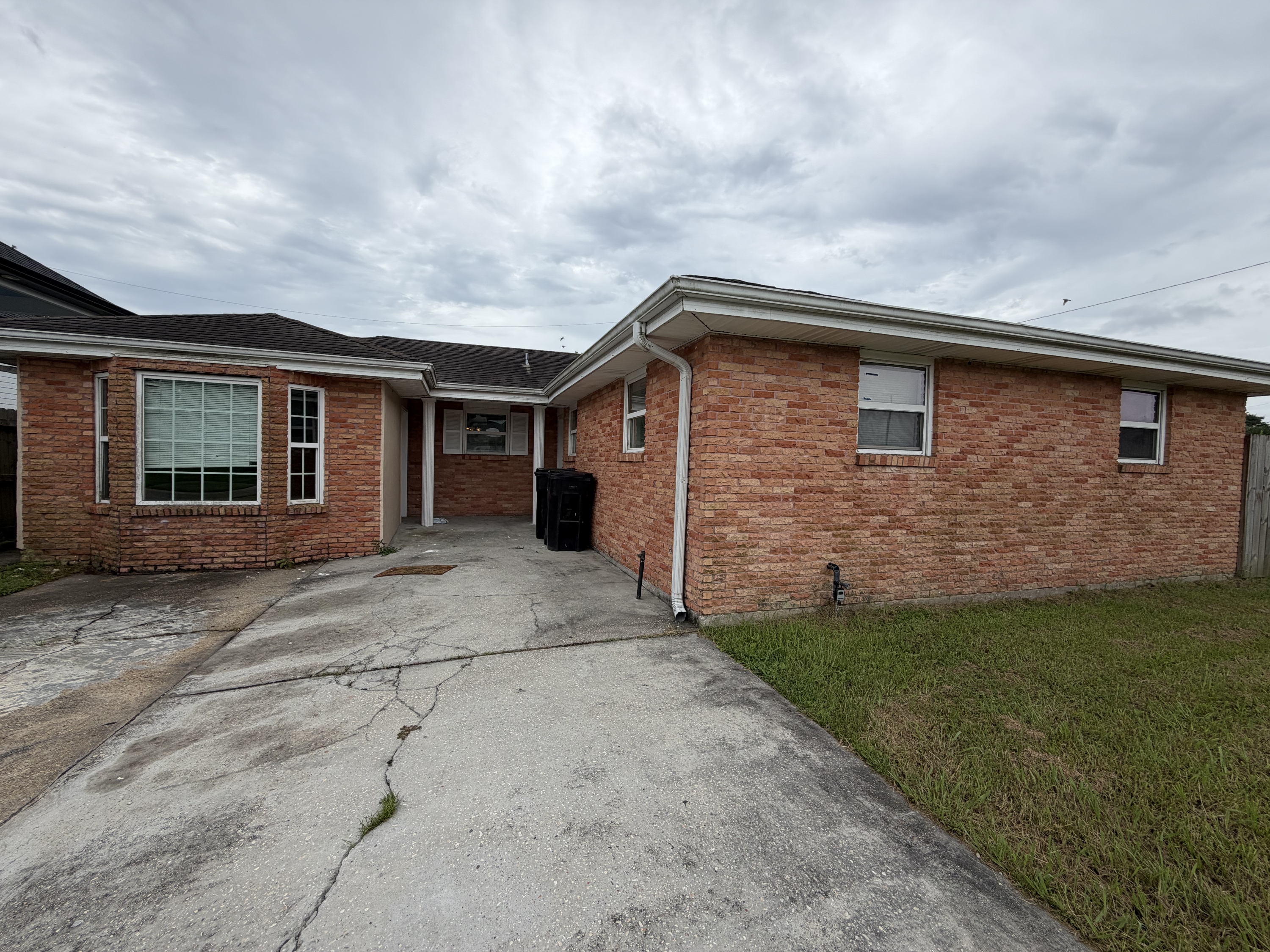 Chalmette House: 7532 Patricia St