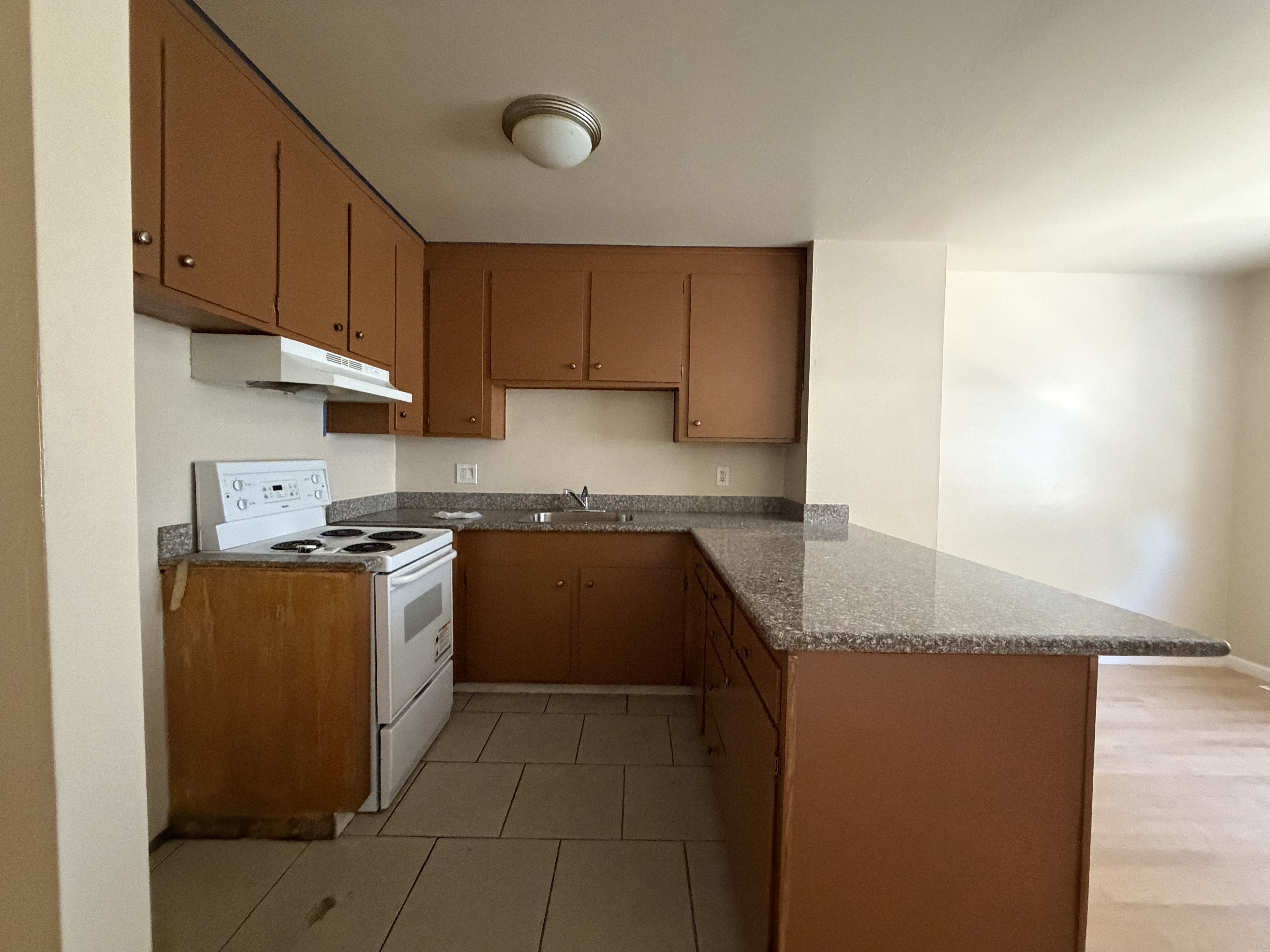 San Leandro Condo: 179 Haas Ave