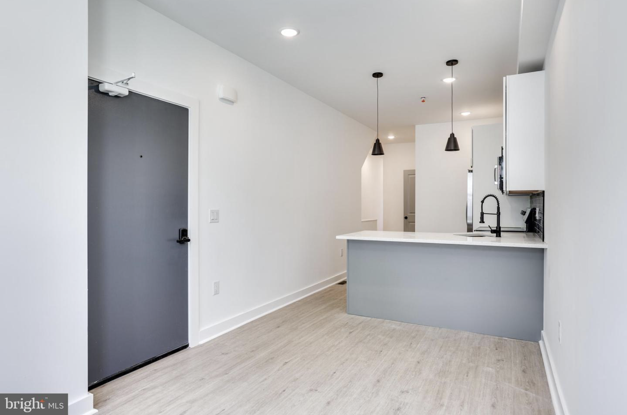 Philadelphia Condo: 922 W Arizona St