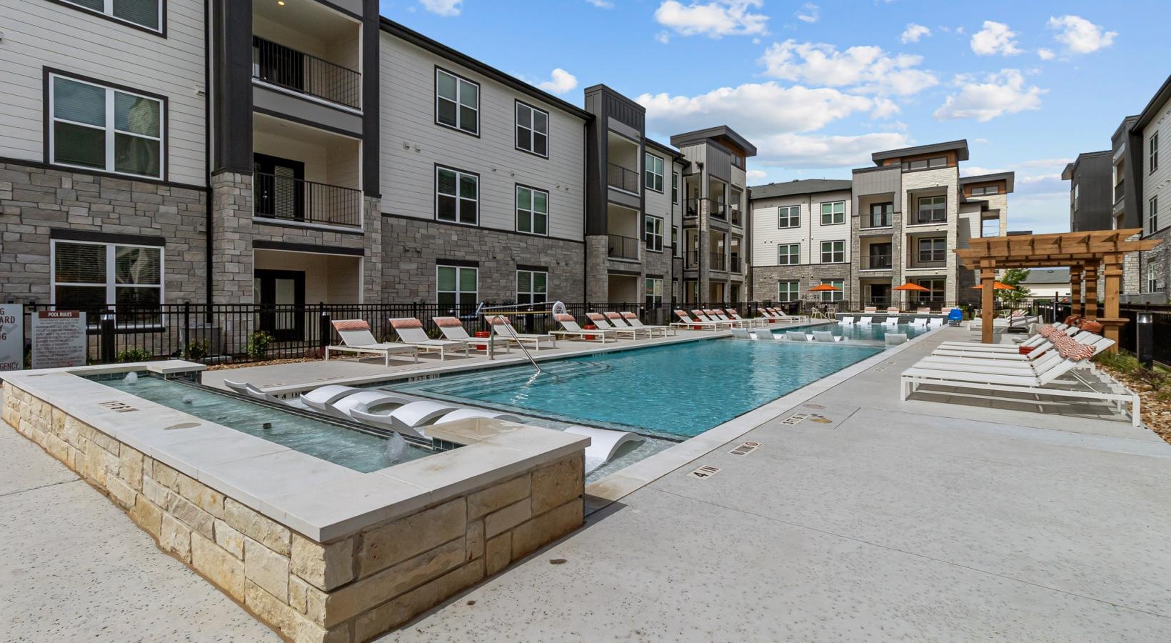Austin Condo: 2106 Kauffman Lp