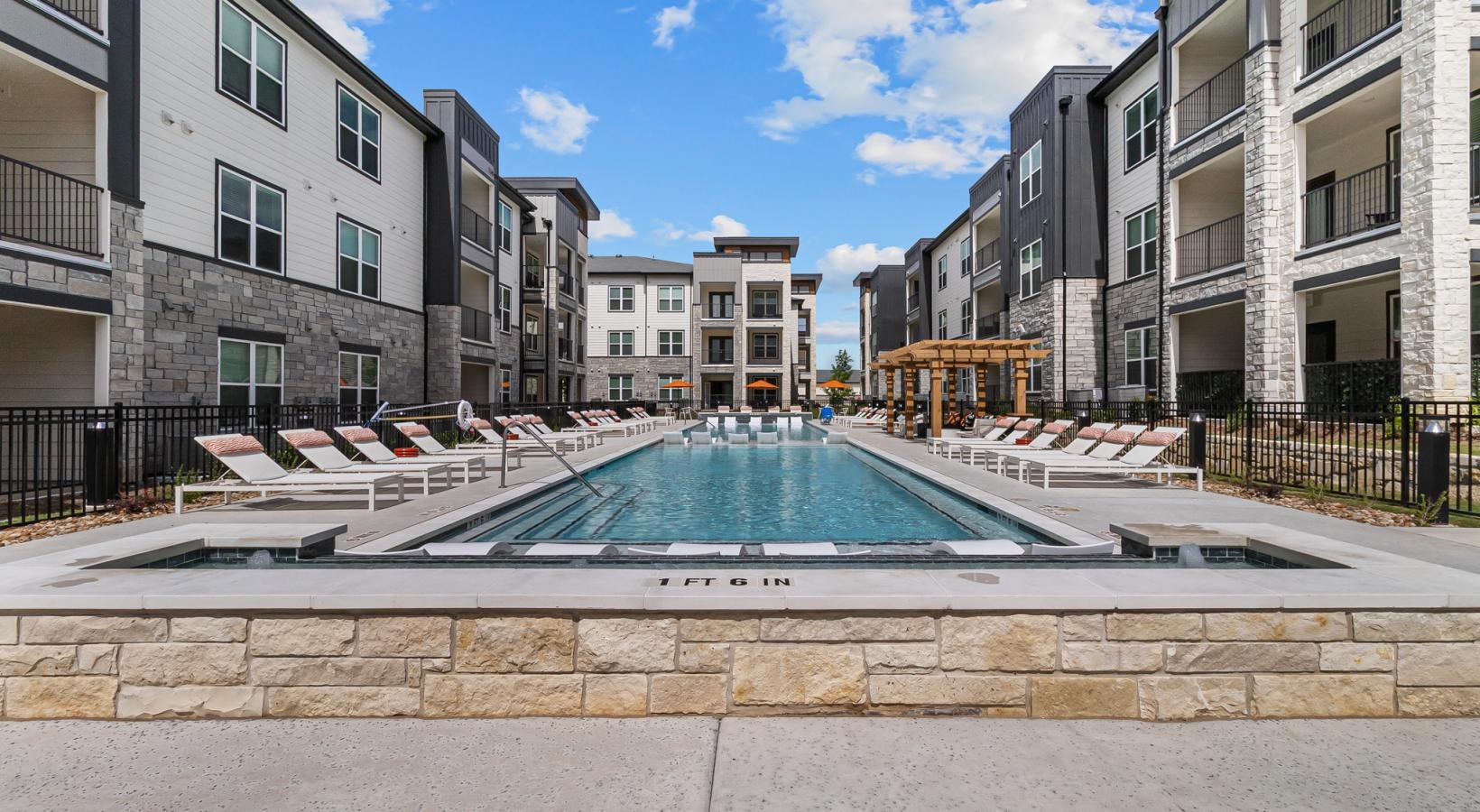 Austin Condo: 2106 Kauffman Lp