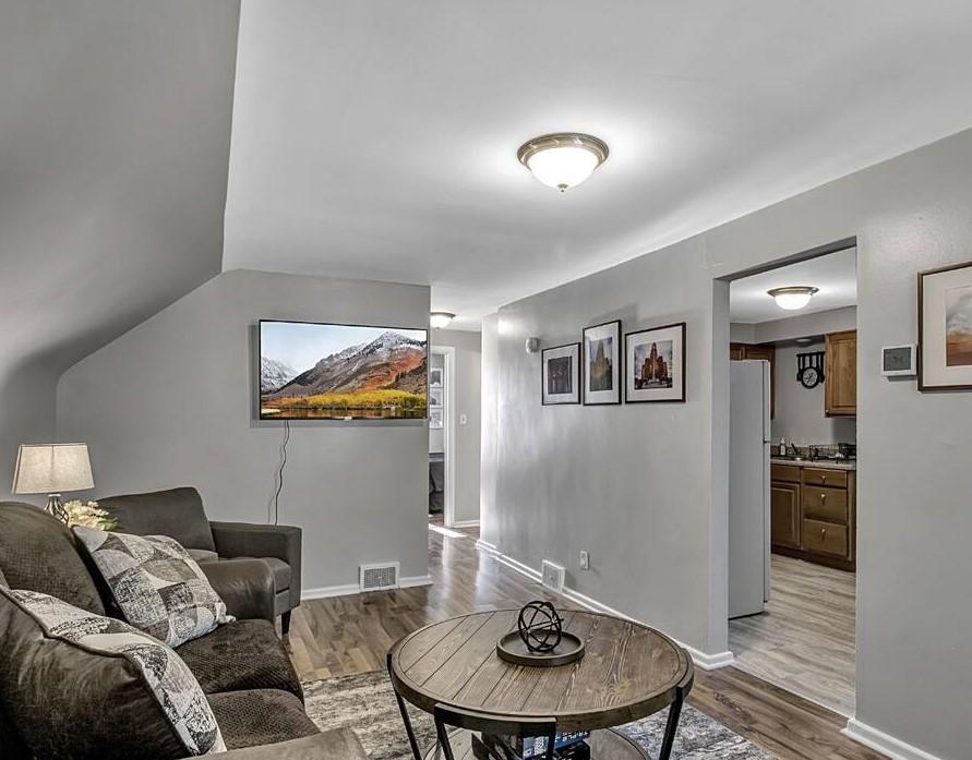 Buffalo Condo: 111 Midland Ave