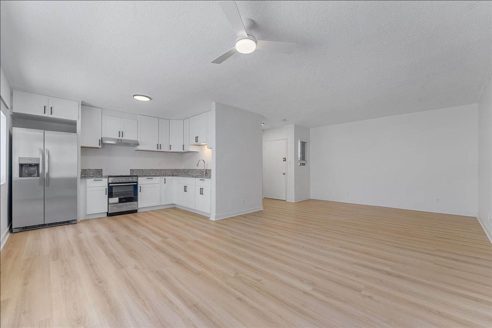 Long Beach Condo: 1626 Pine Ave.