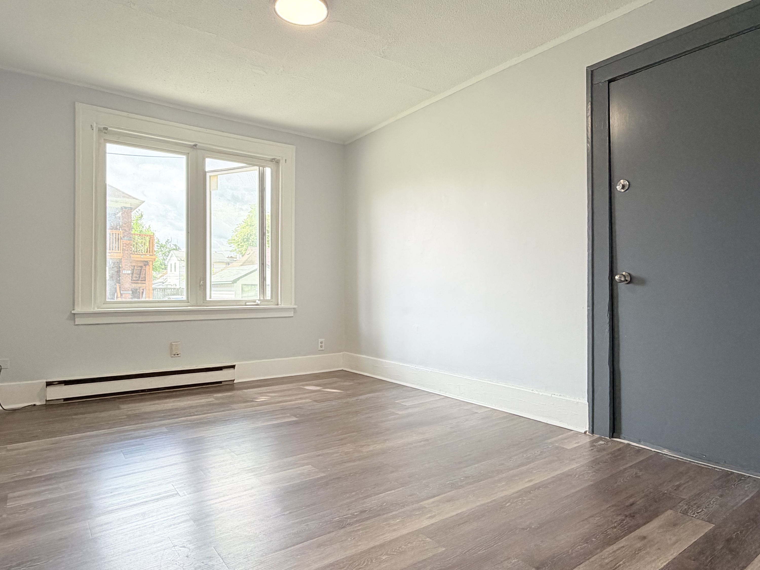 Windsor Condo: 1238 Richmond St