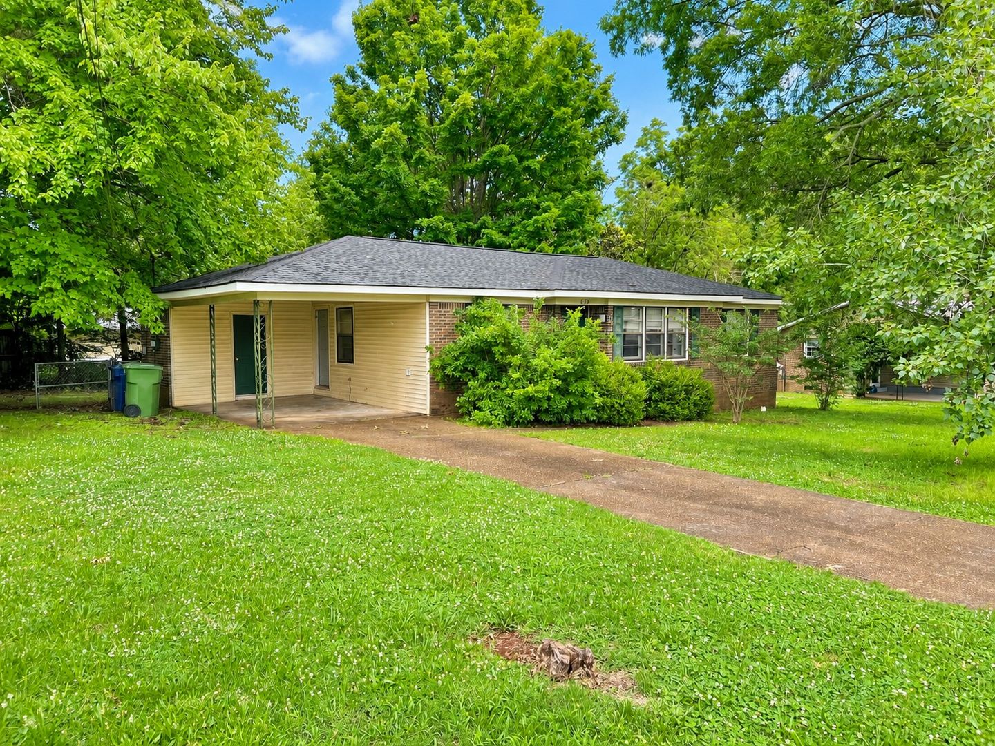 Huntsville House: 620 Austin Drive NW